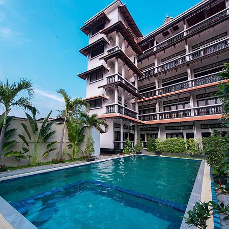 Sok San Villa Battambang Exteriör bild