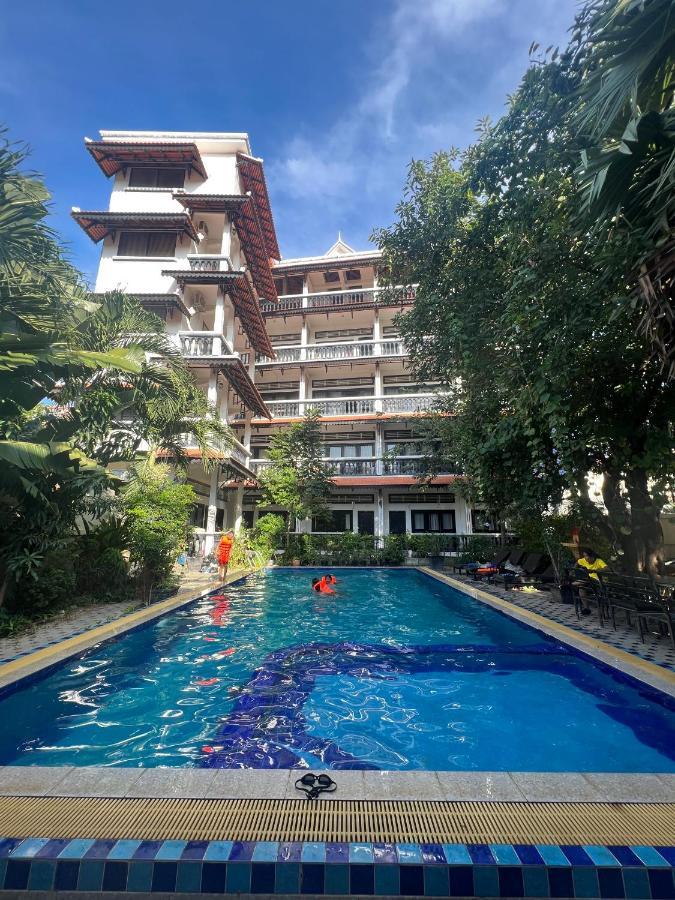 Sok San Villa Battambang Exteriör bild
