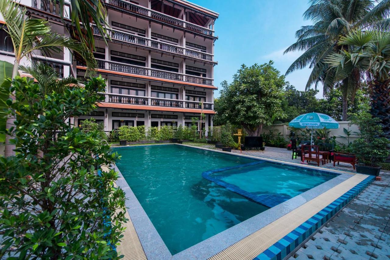 Sok San Villa Battambang Exteriör bild
